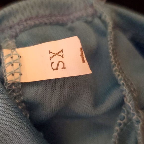 💙4/$20 Dog Shirt - Picture 2 of 2